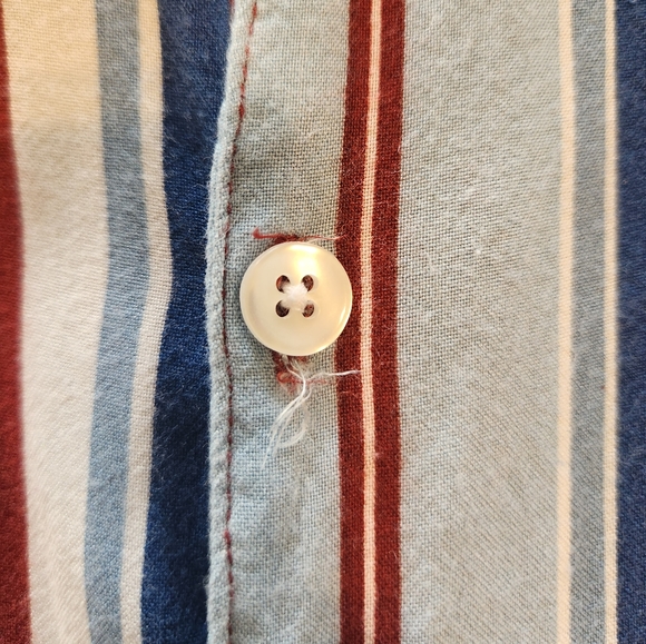 Mens Stripe Short Sleeve Button Up Shirt (Size M) - Picture 3 of 12